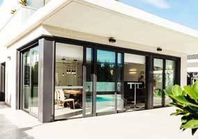 東有集成門窗、陽光房、封陽臺